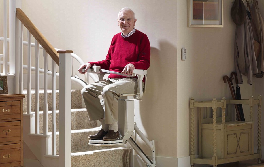 A Look At The Safety Features Of A Stair Lift - hospitalninojesus